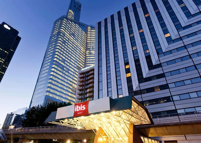 Ibis Paris La Defense Esplanade