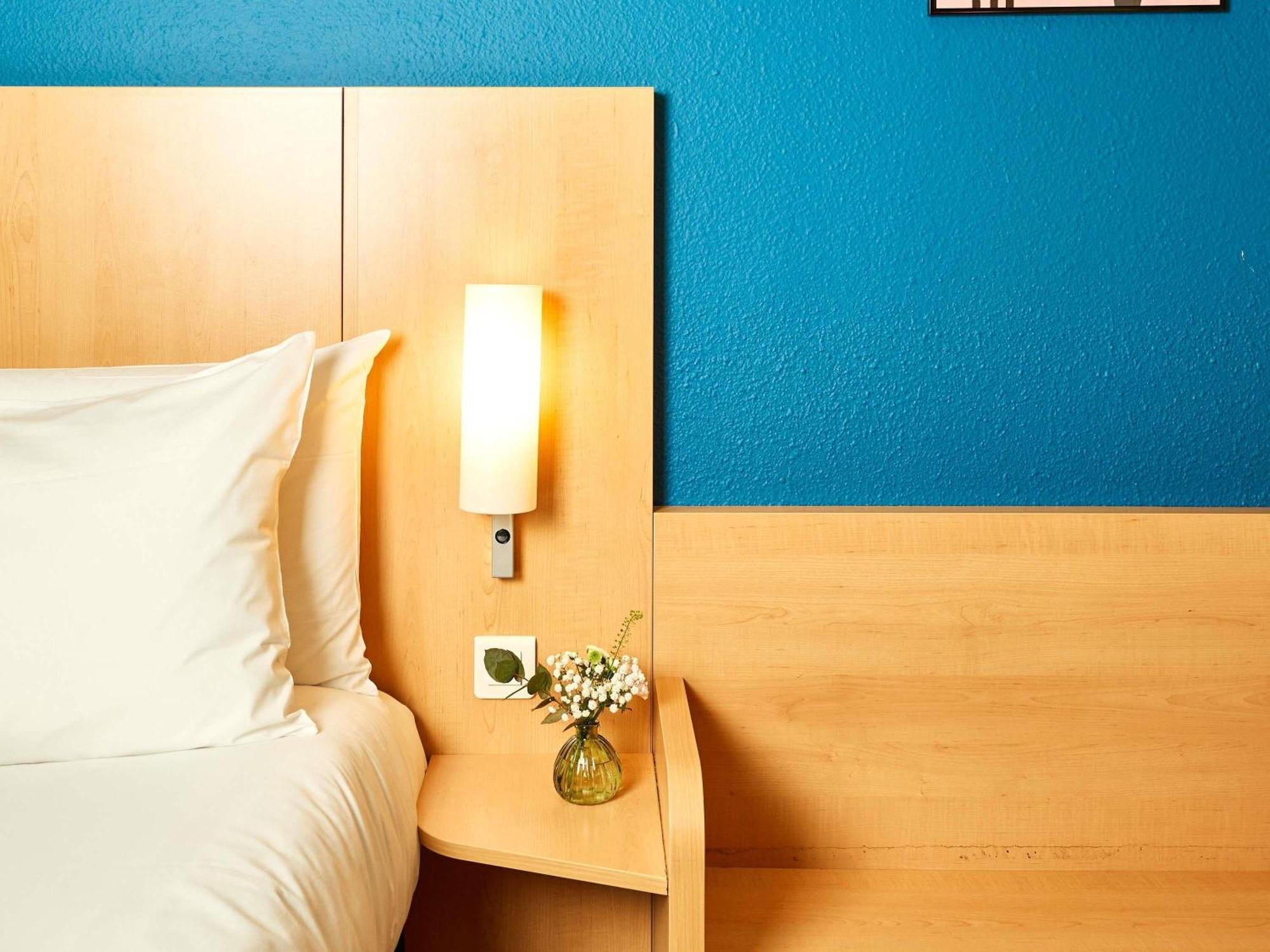 Hotel Ibis Paris La Defense Esplanade 3*