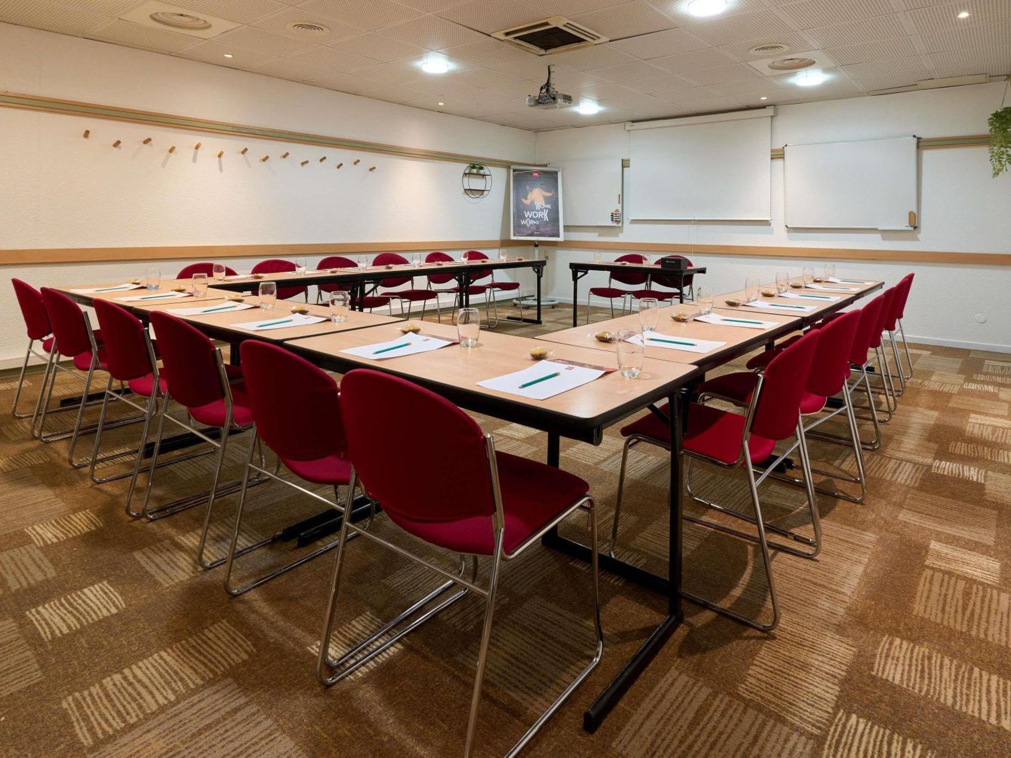 Hotel Ibis Paris La Defense Esplanade Courbevoie