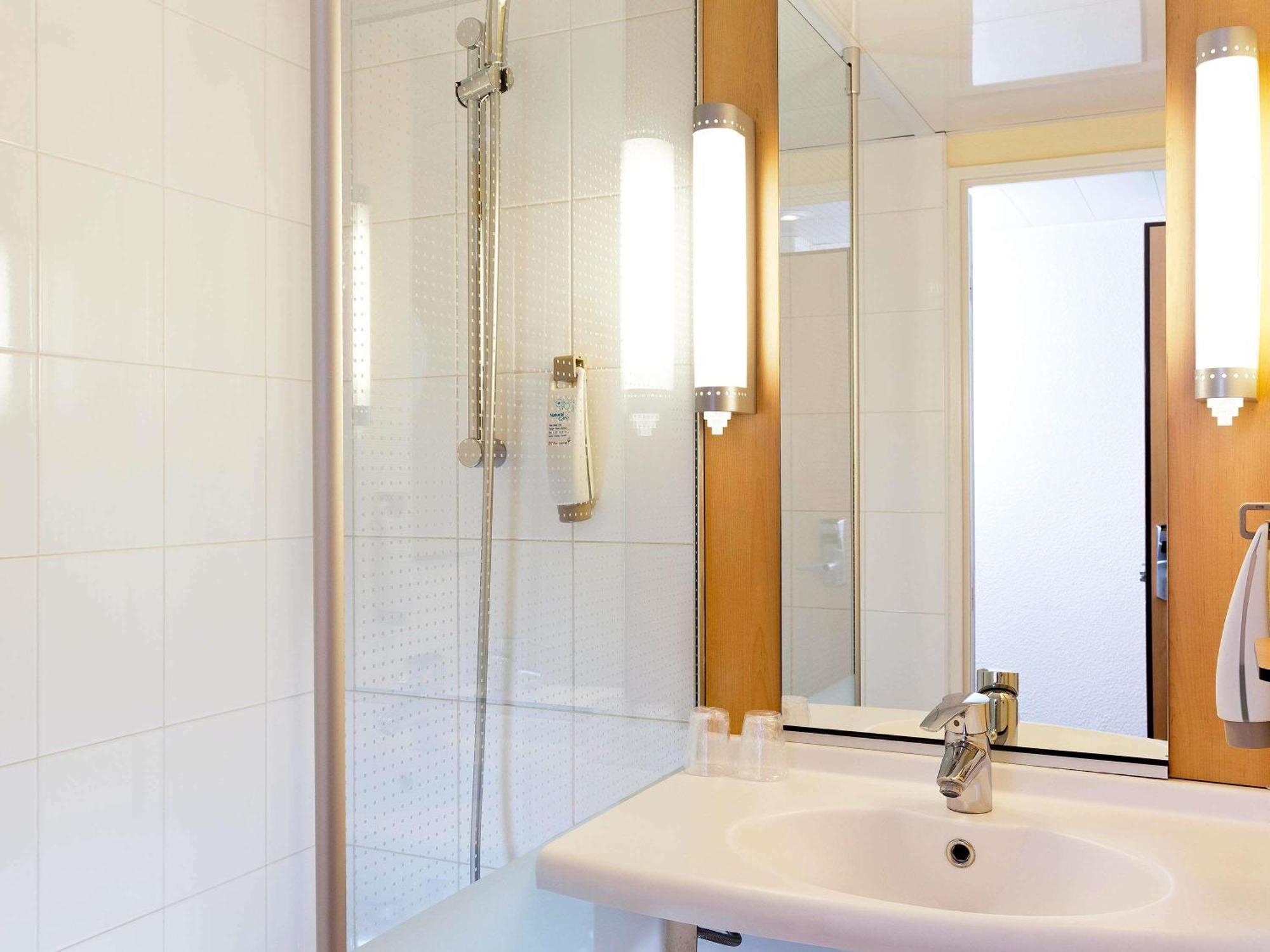 Ibis Paris La Defense Esplanade Hotel 3*
