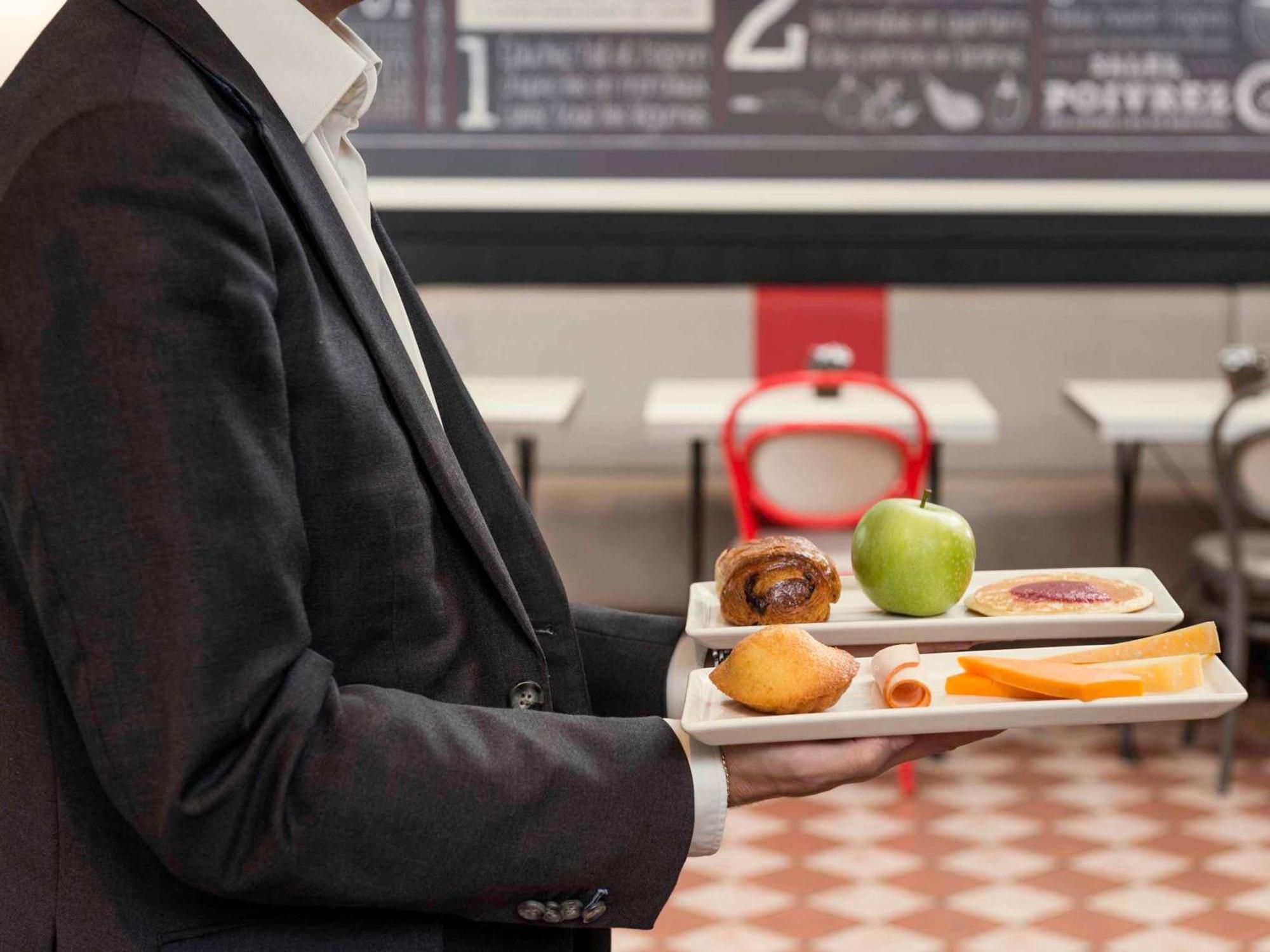 Ibis Paris La Defense Esplanade 3*