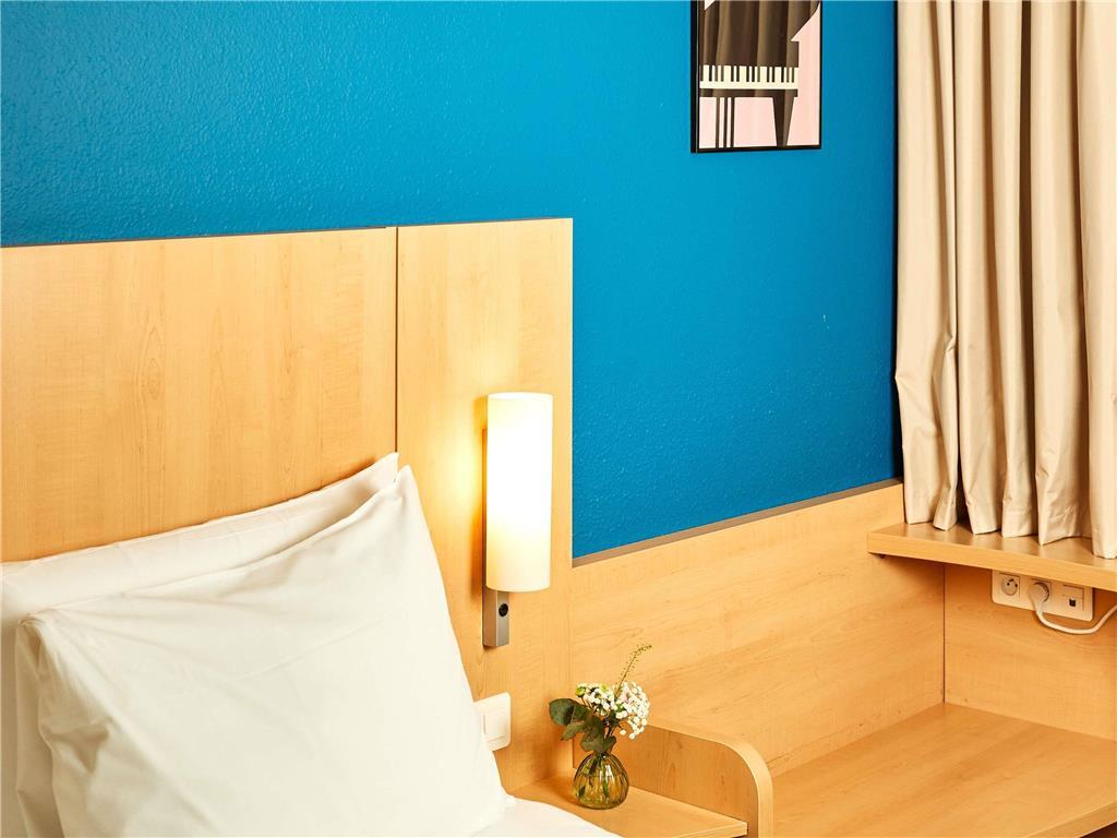 Ibis Paris La Defense Esplanade 3* Courbevoie