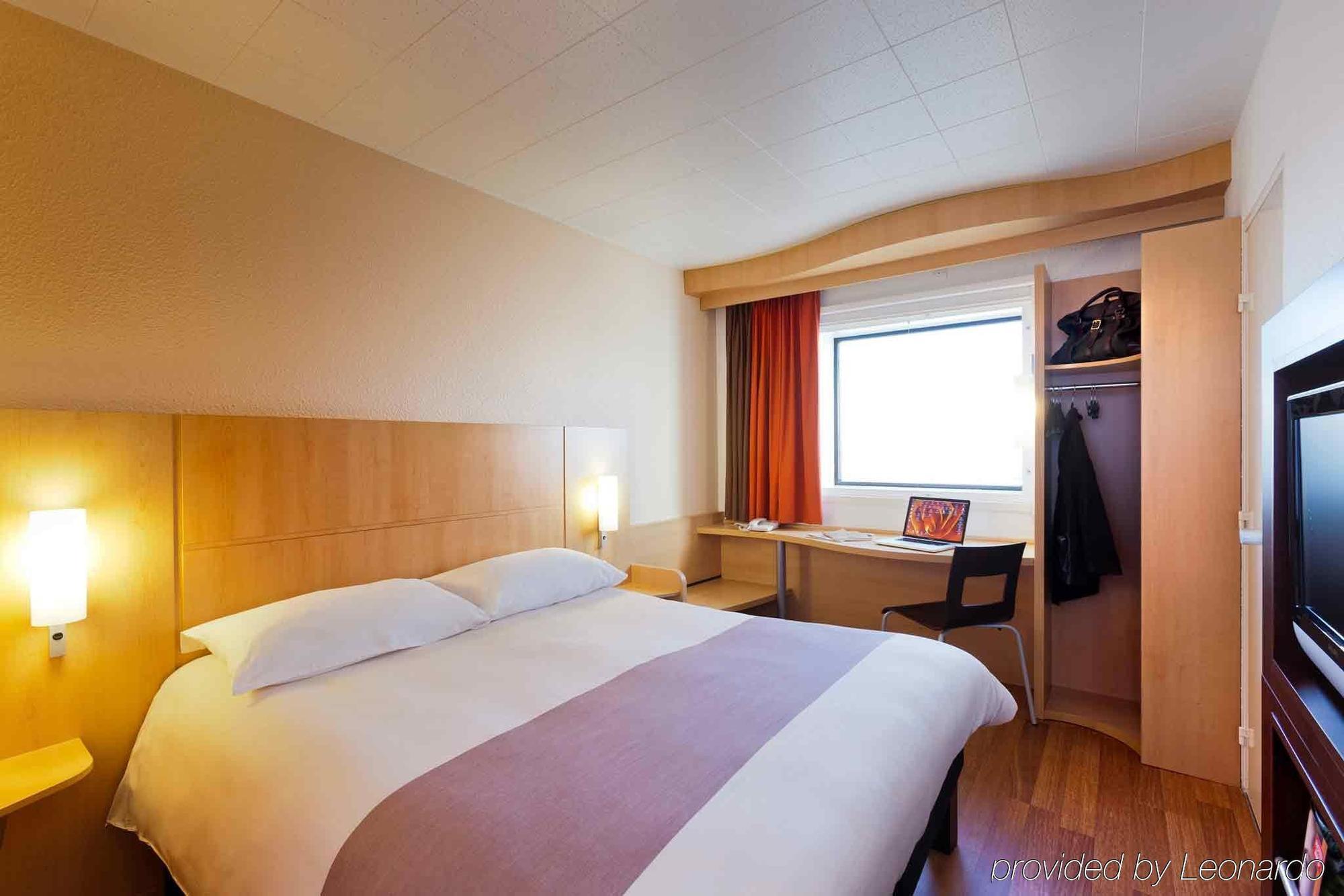 Ibis Paris La Defense Esplanade 3* Courbevoie