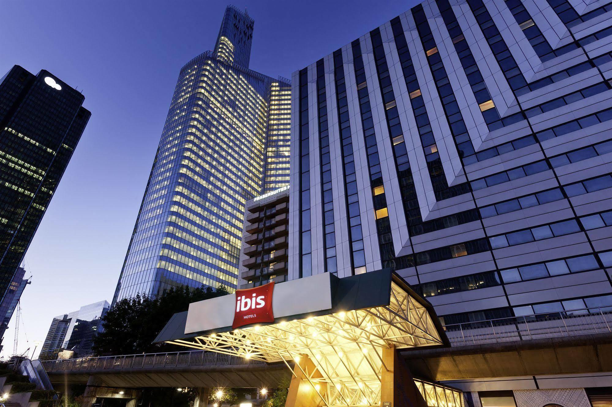 Ibis Paris La Defense Esplanade 3*