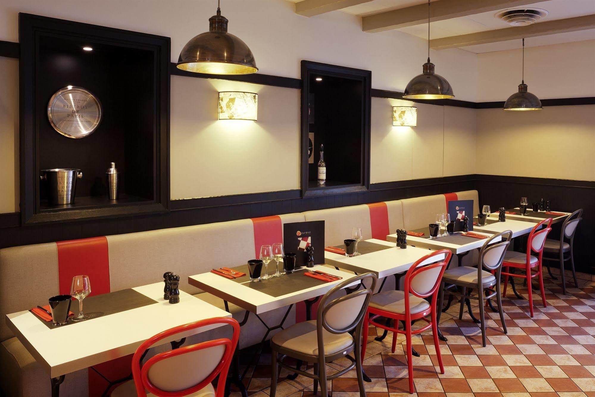 Hotel Ibis Paris La Defense Esplanade