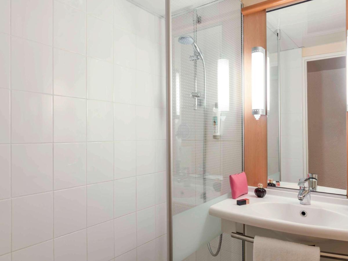 Ibis Paris La Defense Esplanade 3*